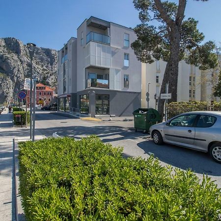 Mary Appartement Omiš Buitenkant foto