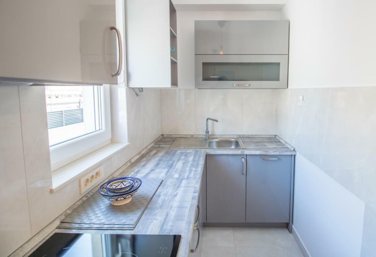 Mary Appartement Omiš Buitenkant foto